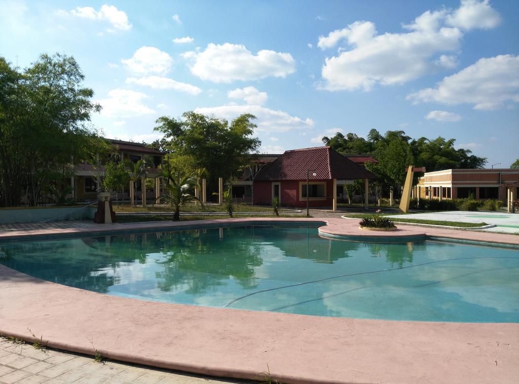 Hotel Debliz Xpujil Exterior foto