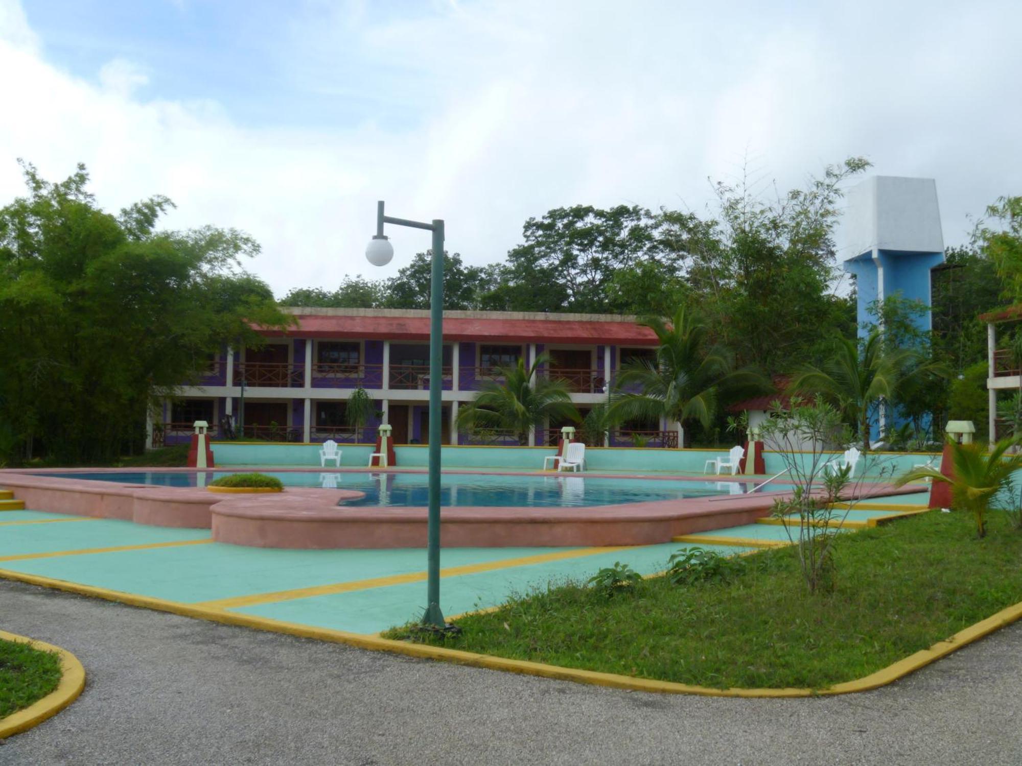 Hotel Debliz Xpujil Exterior foto