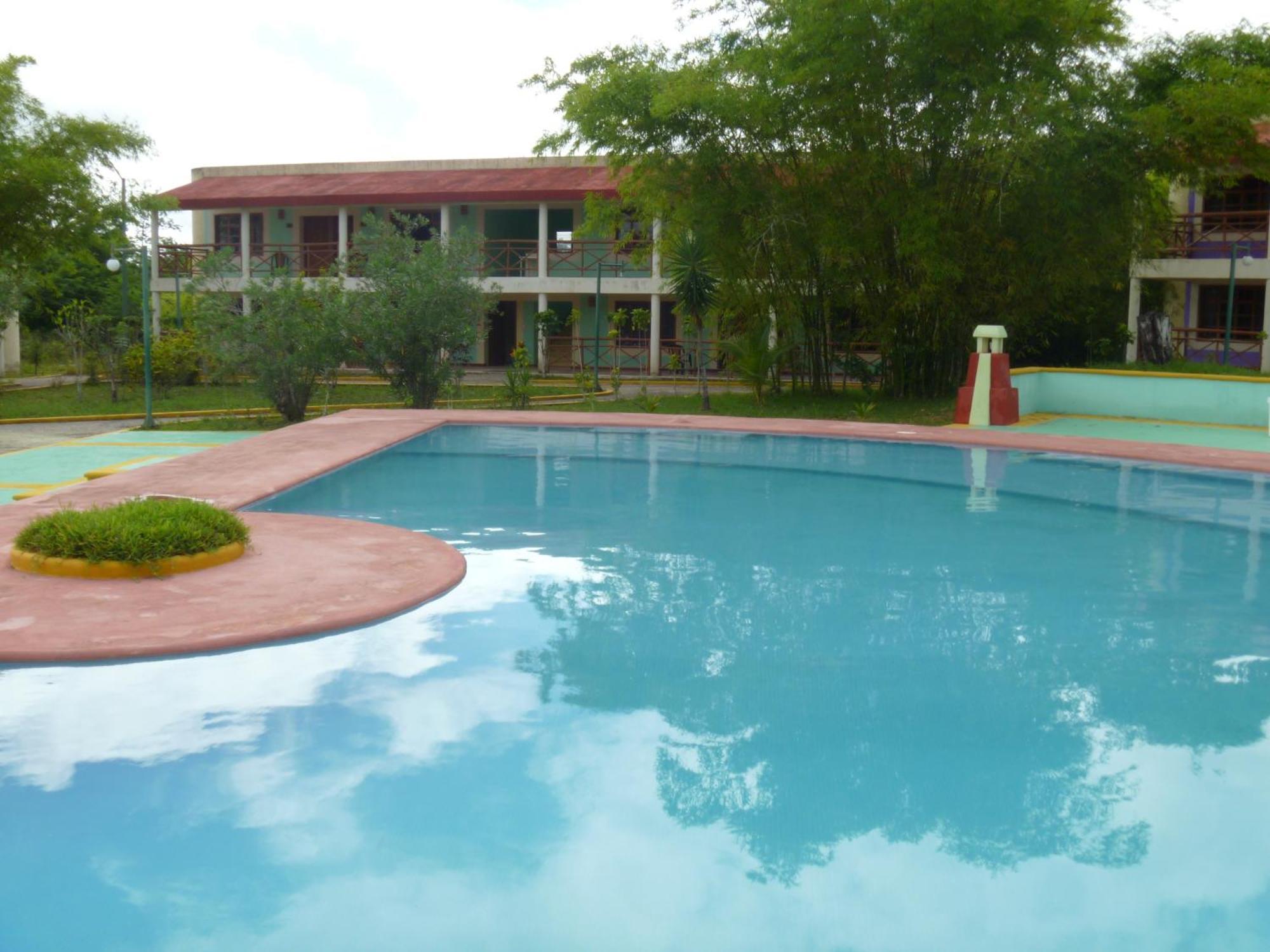 Hotel Debliz Xpujil Exterior foto
